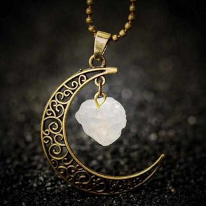 Collier croissant de lune et quartz blanc or