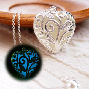 Collier Pendentif Coeur Lumineux