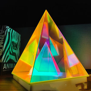 lampe zen pyramide multicolore