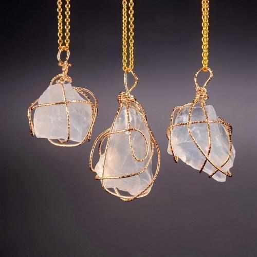 Collier composé D'une Pierre Naturelle Aux Multiples Vertus - Célestine