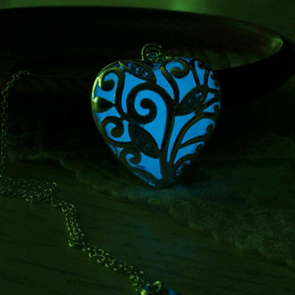 Collier Pendentif Coeur Lumineux 